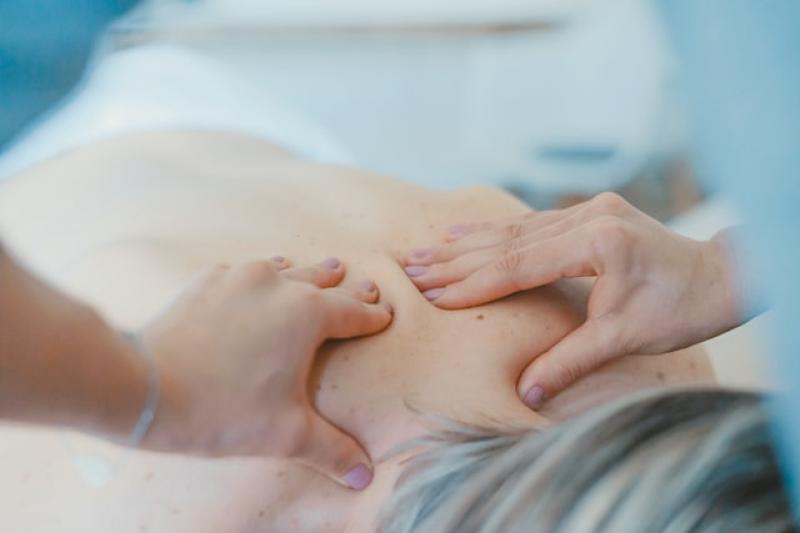 Kurz reflexní masáže - odblokování páteře jemnou technikou 2 denní